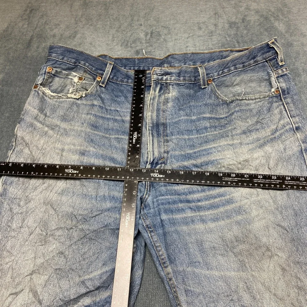 Levi's 550 Jeans Men 44x34 Blue Denim Light Wash Straight Relaxed Fit Whiskering